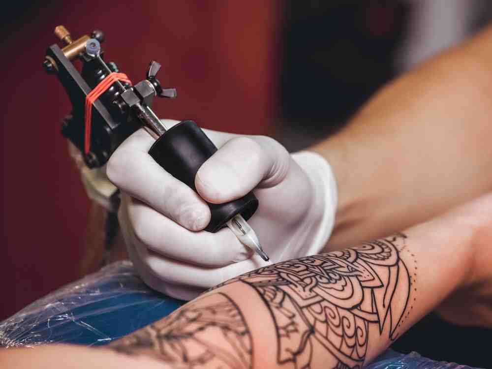 Is it rude not to tip tattoo artist?