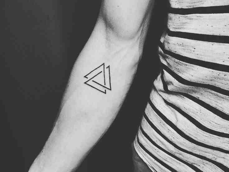 What do parallel line tattoos mean?
